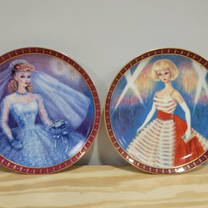 Danbury Mint High Fashion Barbie Holiday Dance Limited Edition Plate - Set of 2