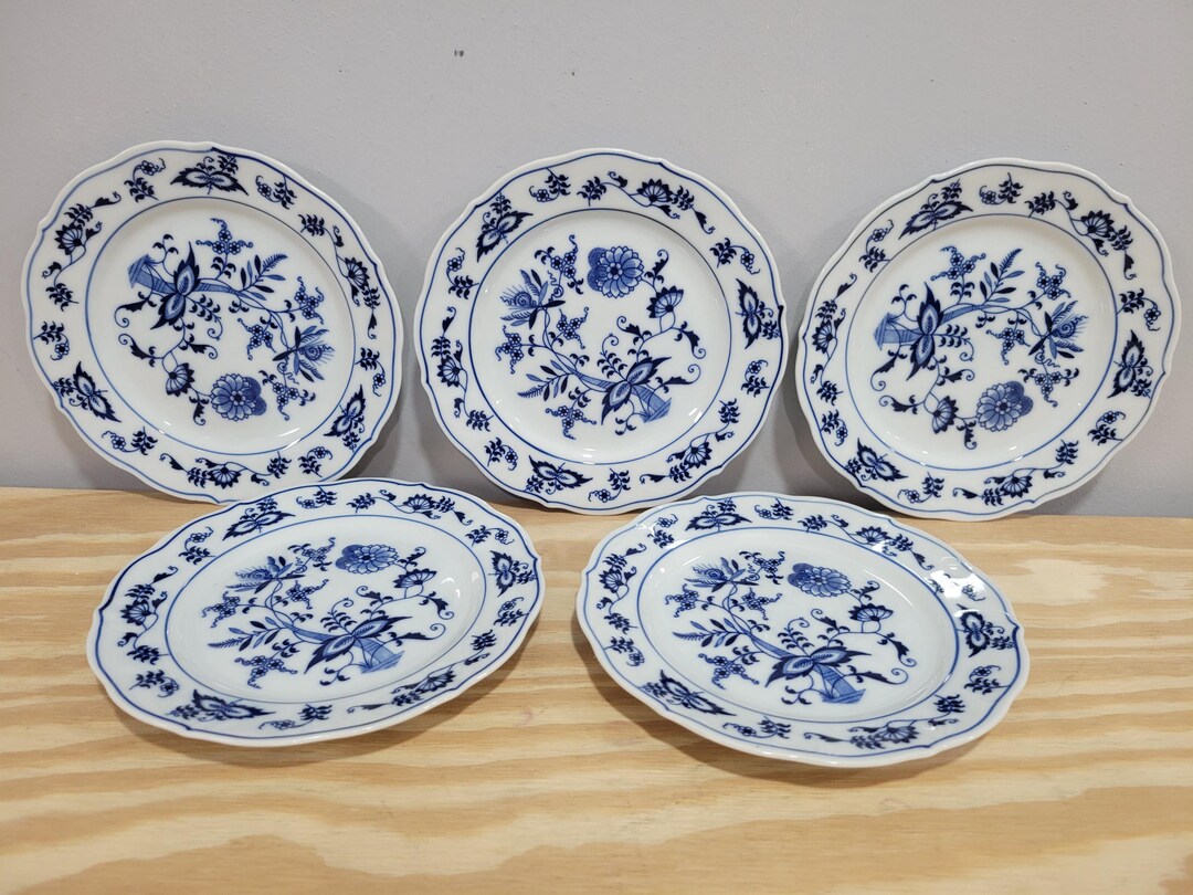 Blue Danube Japan Blue Onion 6 Porcelain Bread Butter Plates Set of 5 ...