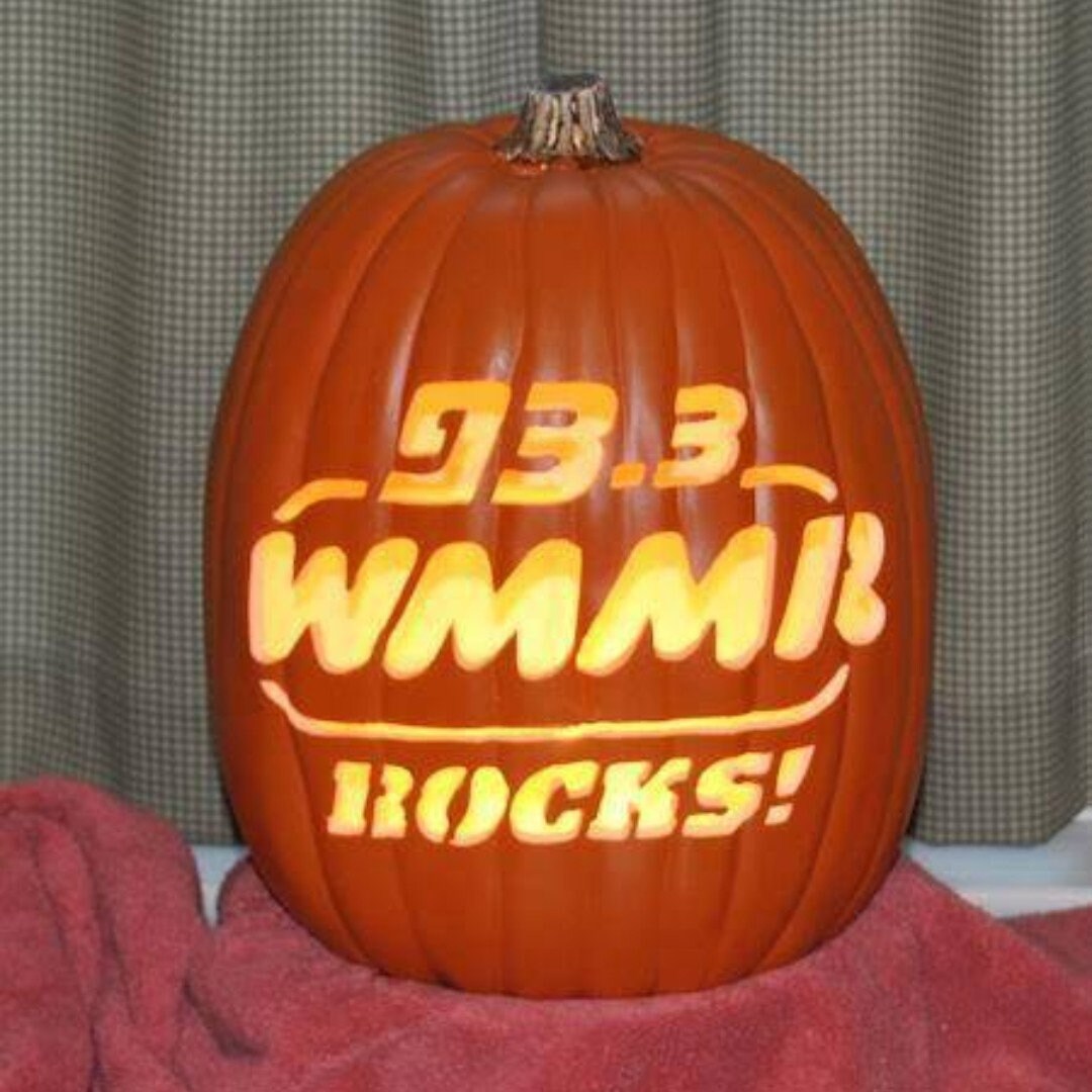 Custom Carved Pumpkins - Business Logos, Portraits, Sports Teams, Pets ...