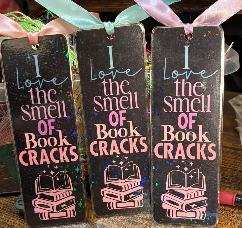 I love the Smell of Book Cracks Bookmark ribbon