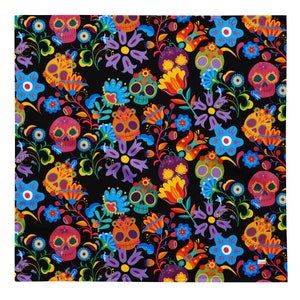 Skulls and Flowers Bandana, Halloween bandana, Sugar skull bandana, Day of the Dead scarf, Dia de los Muertos bandana, Halloween skull scarf