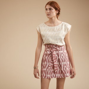 Short skirt for women with ikat pattern in boho chic style, removable belt, high waist, lined image 1