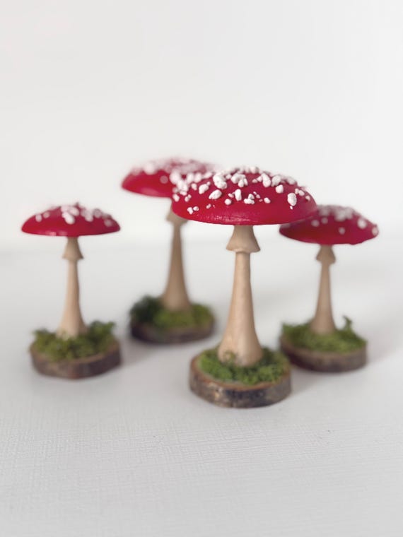 Mushroom & Moss Sculpture: Woodland Living Art Centerpiece