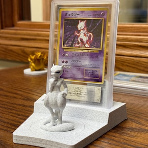 Poke Statue Stand, ein 3D gedruckter Kartenständer für Pokemon Karten