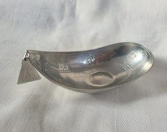 Traditional Swedish Sami pewter bowl/akkja. Made in Tärnaby Lappland. Marked with design EKN. E&K Nordberg. Small bowl 12 cm/4.7 inch