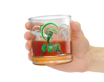 Verre à whisky Alien Xenomorph : cadeau spatial de science-fiction (10 oz)