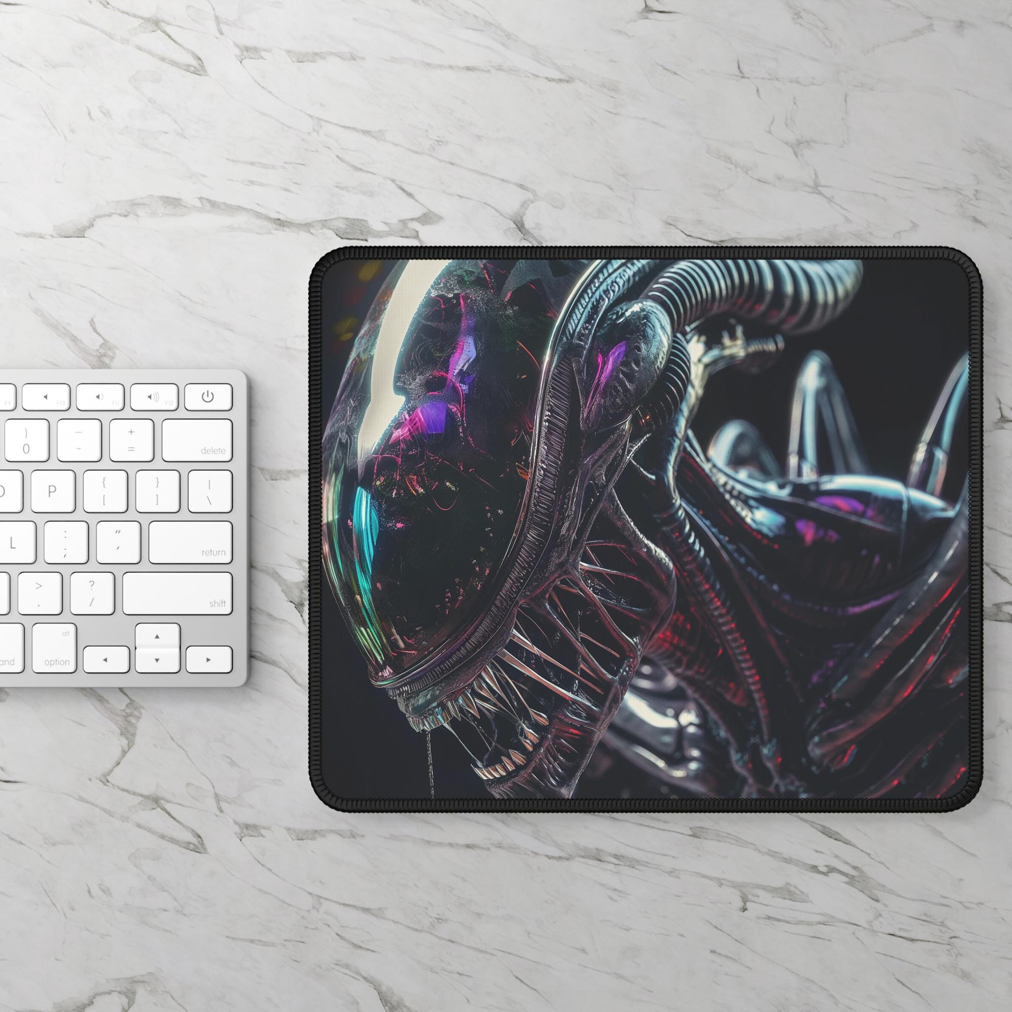 Xenomorph Alien Gaming Mouse Pad: Sci-fi Desk Mat - Etsy