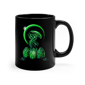 Xenomorph Delight: 11oz. Coffee Mug with Alien Movie-Inspired Design