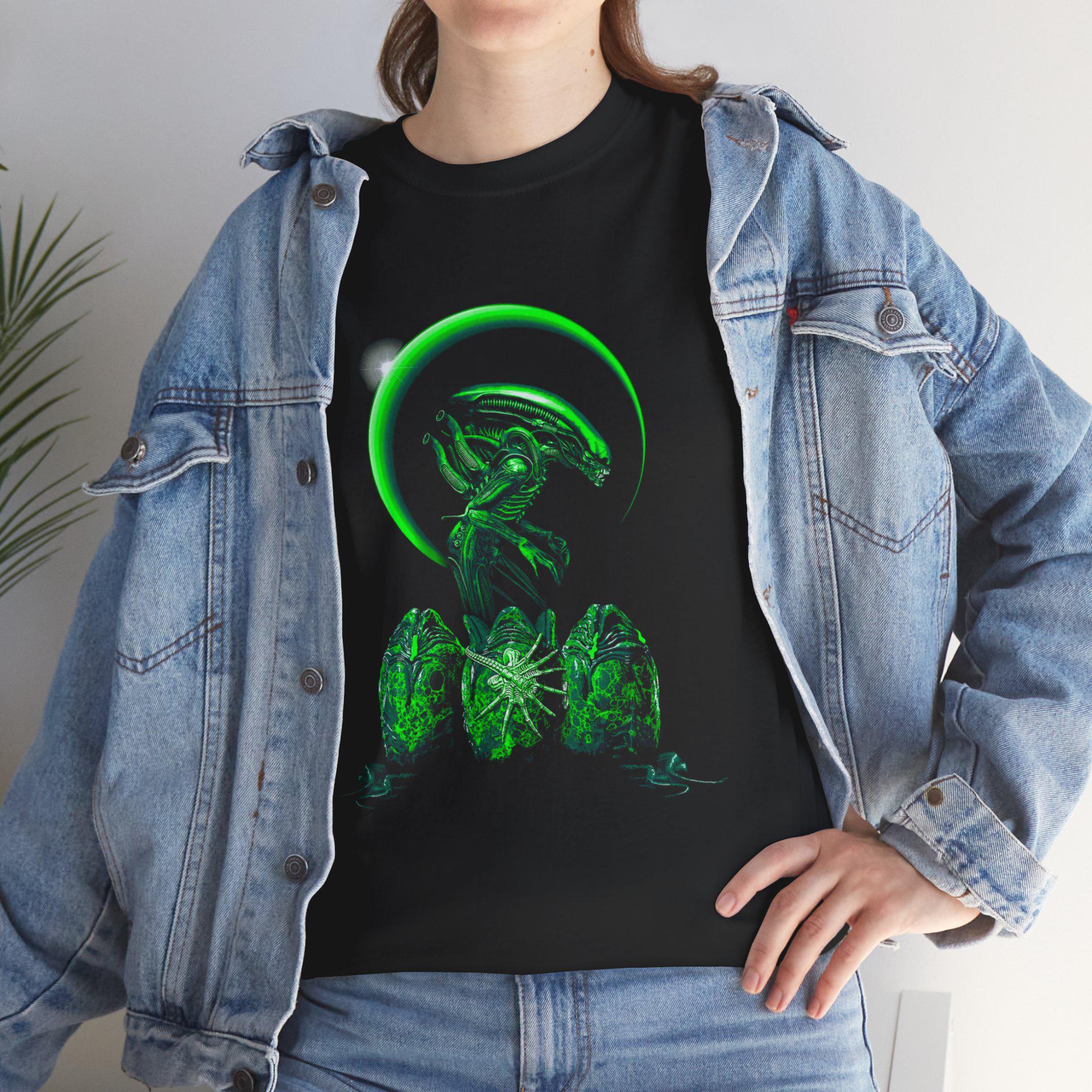 Xenomorph T-shirt: Alien Movie Inspired Design - Etsy