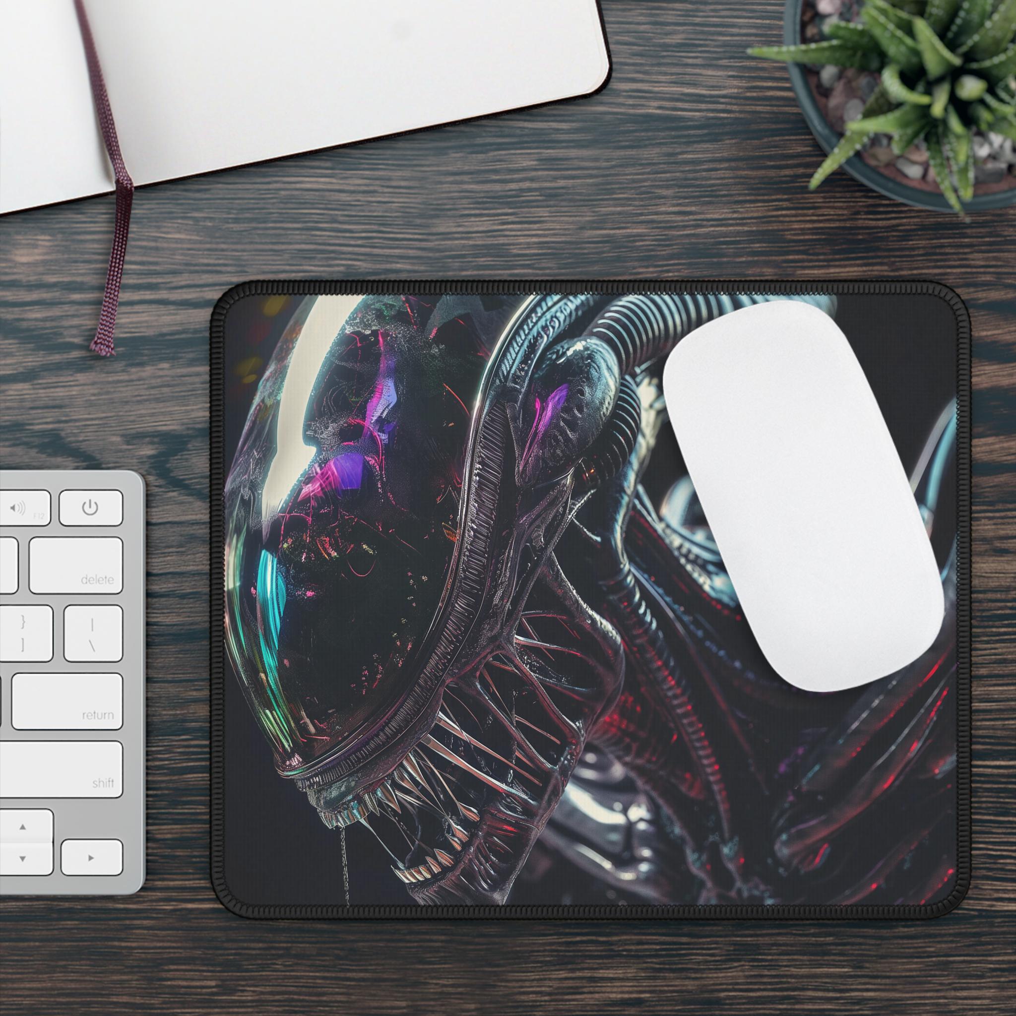 Xenomorph Alien Gaming Mouse Pad: Sci-fi Desk Mat - Etsy