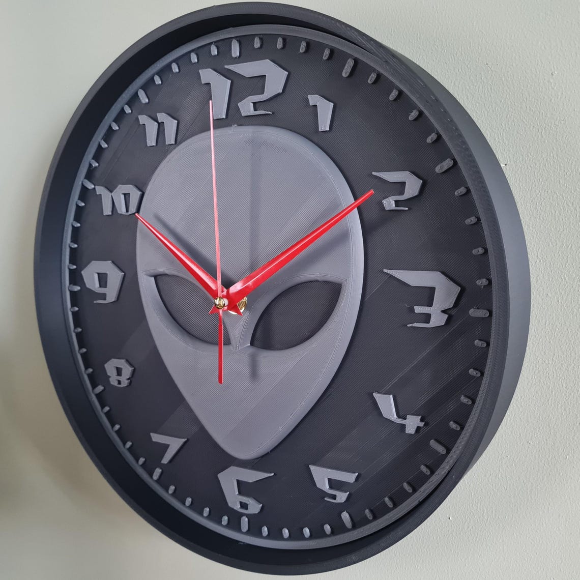 Grey Alien Head Wall Clock - Dodge Designs 3D Print - Etsy