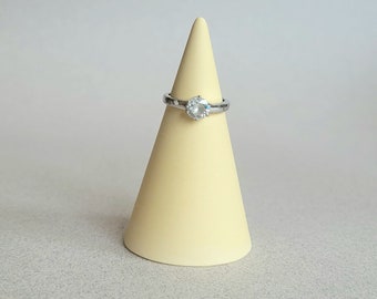 Yellow Concrete Ring Holder Cone, Pastel Yellow Sunshine Jesmonite Jewellery Holder, Ring Display, Minimal Decor