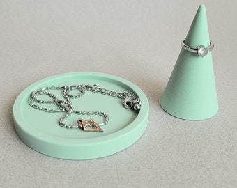 Pastel Green Jewellery Display Set, Nude Ring Holder Cone and Circle Tray, Jesmonite Concrete Trinket Dish Sage Green Mint