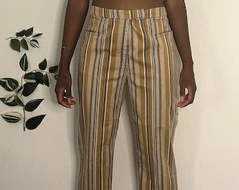 Stripped capri pants size 8