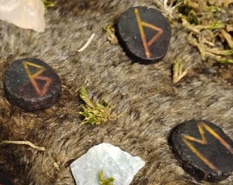 Surtr’s Embers. Fire Cured Charcoal-Inlaid 24 Piece Elder Futhark Rune Set