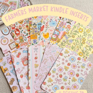Puede incluir: Una colección de insertos Kindle de Farmers Market con varios diseños. Los insertos presentan patrones florales, frutales y animales en colores pastel. El texto "Farmers Market Kindle Inserts" y "11 Designs to Choose From" es visible.