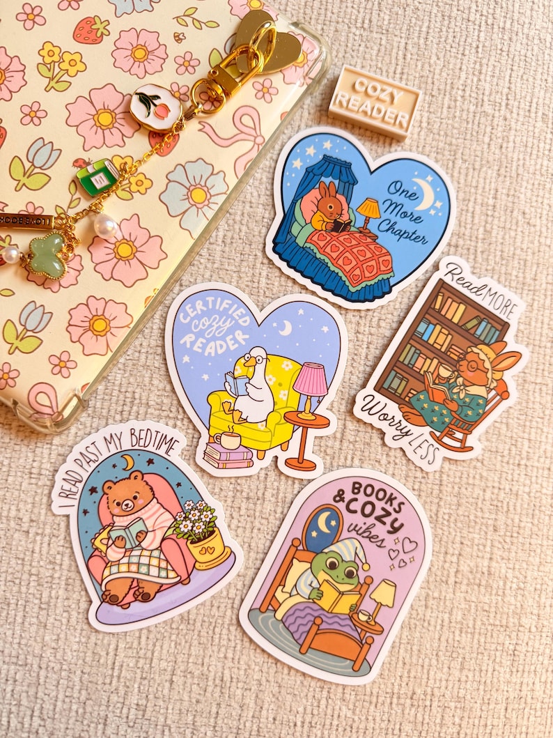 Cozy Cottagecore Bookish Sticker Pack Kindle Sticker Bundle Book Lover Sticker Bookworm Sticker E‑Reader Sticker Aesthetic Trendy Sticker Bild 1