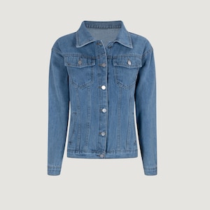 Women&#39;s Loose-Fit Denim Jacket with Traditional Pockets & Six-Button Front.