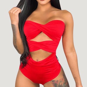 Sexy Women&#39;s Strapless Twist Cut-Out Bodysuit – Step Up Your Style Game! 2025 Trend.