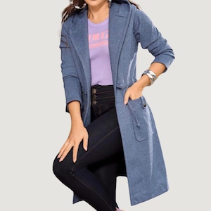 Winter Coat for Women: Parka-Style Woolen Coat with Hood and Pockets.