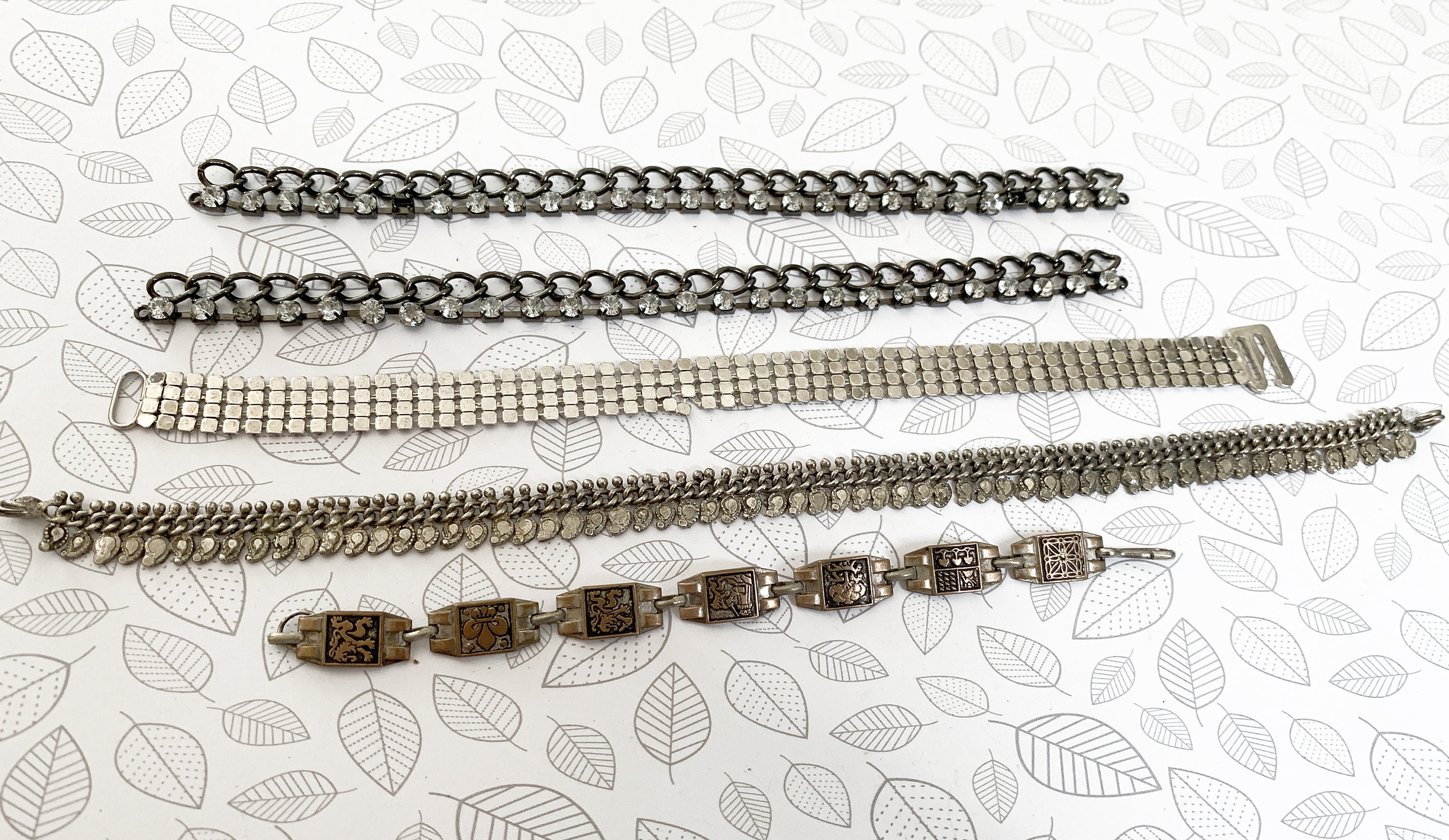 Lot récupération apprêts bracelets ton argenté Trouvailles de bijoux, Fournitures vintages, Fournitures créatives