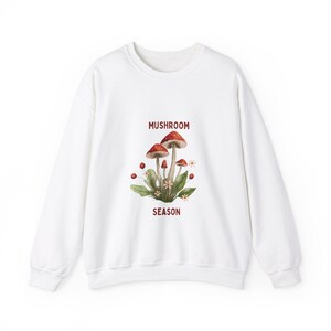 Cozy Mushroom Sweatshirt | Eco-Friendly Graphic Sweatshirt for Winter | Handmade Unique Mushroom Print
