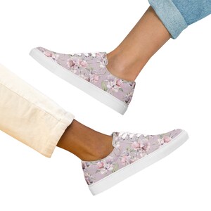 Spirituelle Schuhe Floral / Fairyflower Sneaker / Blumenschuhe / Blumenmuster / Damenschuhe / Lavendelfarben / Atmungsaktiv / Floral Sneaker