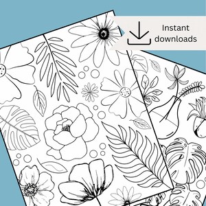 Op de afbeelding: Zwart-witte printbare kleurplaten met bloemen- en tropische bladmotieven. De pagina's zijn op elkaar gestapeld, met de tekst "Direct downloaden" zichtbaar bovenaan.