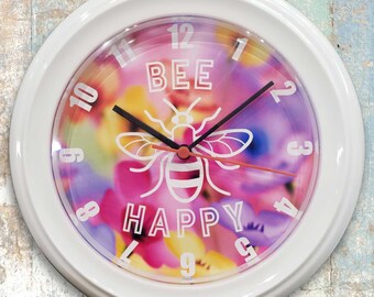 Bee Happy Reloj de Pared Cuarzo Diseño de Flores y Abejas Brillantes Caja Blanca Redonda de 21,8 cm para el hogar, Cocina, Comedor, Bar