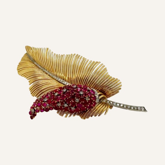 1940s Deco 18k Gold Leaf With Ruby and Diamond Sp… - image 2