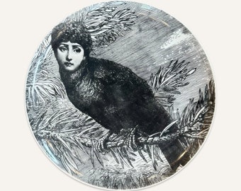 1950s Piero Fornasetti Decorative Plate Featuring the Head of Italian Opera Singer Lina Cavalieri as the Head of a Bird