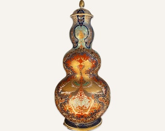 Triple Gourd Meiji Era Lidded Imari Vessel