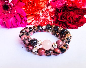Bracciale con pietre preziose di rodonite: Mala di cristallo curativo fatto a mano, chakra del cuore