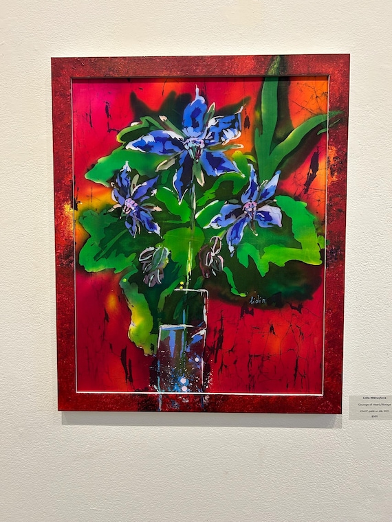 シルクのバティック花絵画：赤い花の壁飾り（25インチ×20インチ 