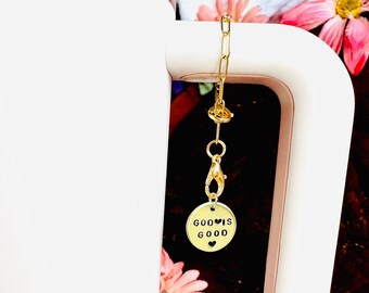 Dije de vaso "Dios es bueno": accesorio cristiano chapado en oro