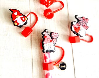 Adorno de pajita con forma de gnomo de San Valentín: Accesorio para taza Stanley con forma de corazón brillante