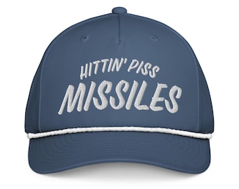 Lustige Golf Snapback Hat • Bestickt mit HITTIN’ PISS MISSILES