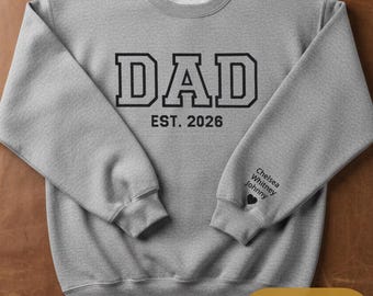 Moletom personalizado com bordado, nome personalizado na manga, detalhe de coração, camiseta para o Dia dos Pais com data, presente para o novo papai.
