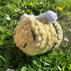 ChiChi Handmade Softy Cosy Cuddly Bee