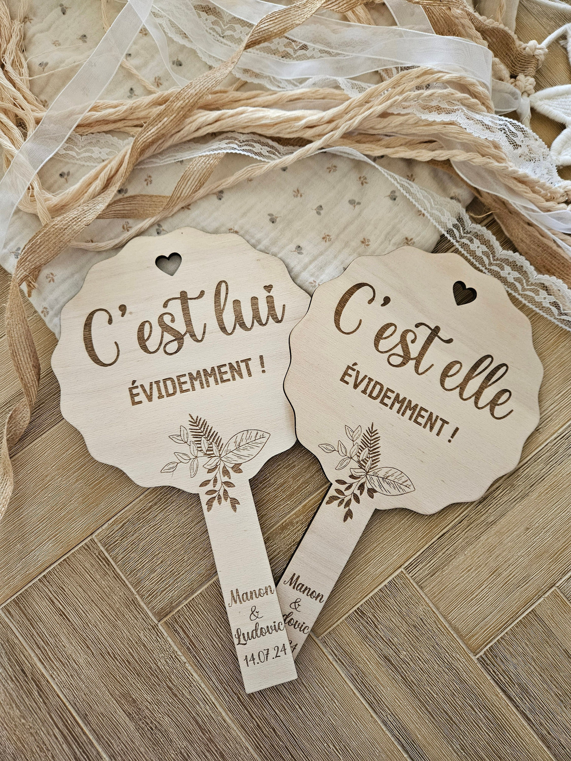 Pancartes personnalisées en bois pour mariage – Accessoires uniques