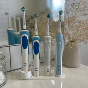 Oral-B Electric Toothbrush Stand: Family Organizer, Recycled PLA