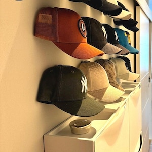 Low-Profile Hat Hanger Hat Wall Clip Hook - Hat Hanger to Securely Hang up hats, Wall Display for Baseball caps.