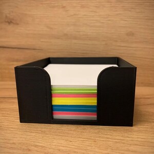 Portanotas Post-it moderno: organizador de escritorio minimalista y regalo para profesores, dispensador de notas Post-it para un espacio de trabajo ordenado