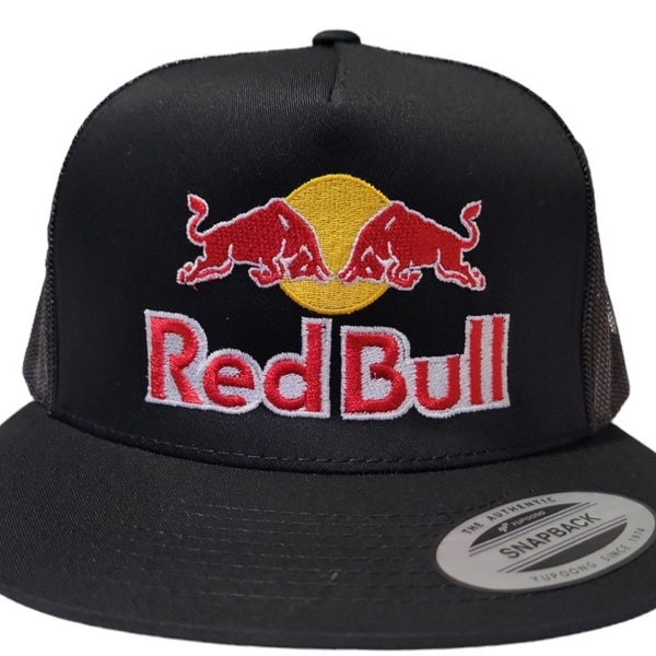 Red Bull Flat Bill Trucker Hat Snapback Cap Vtg Yupoong OSFM Racing Baseball Classic Embroidered