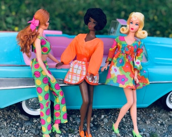 Barbie 1968, Mod Friends, Flower Colors, Black, Green, Pink, Orange, Retro, Photo, Artwork, Wall Art
