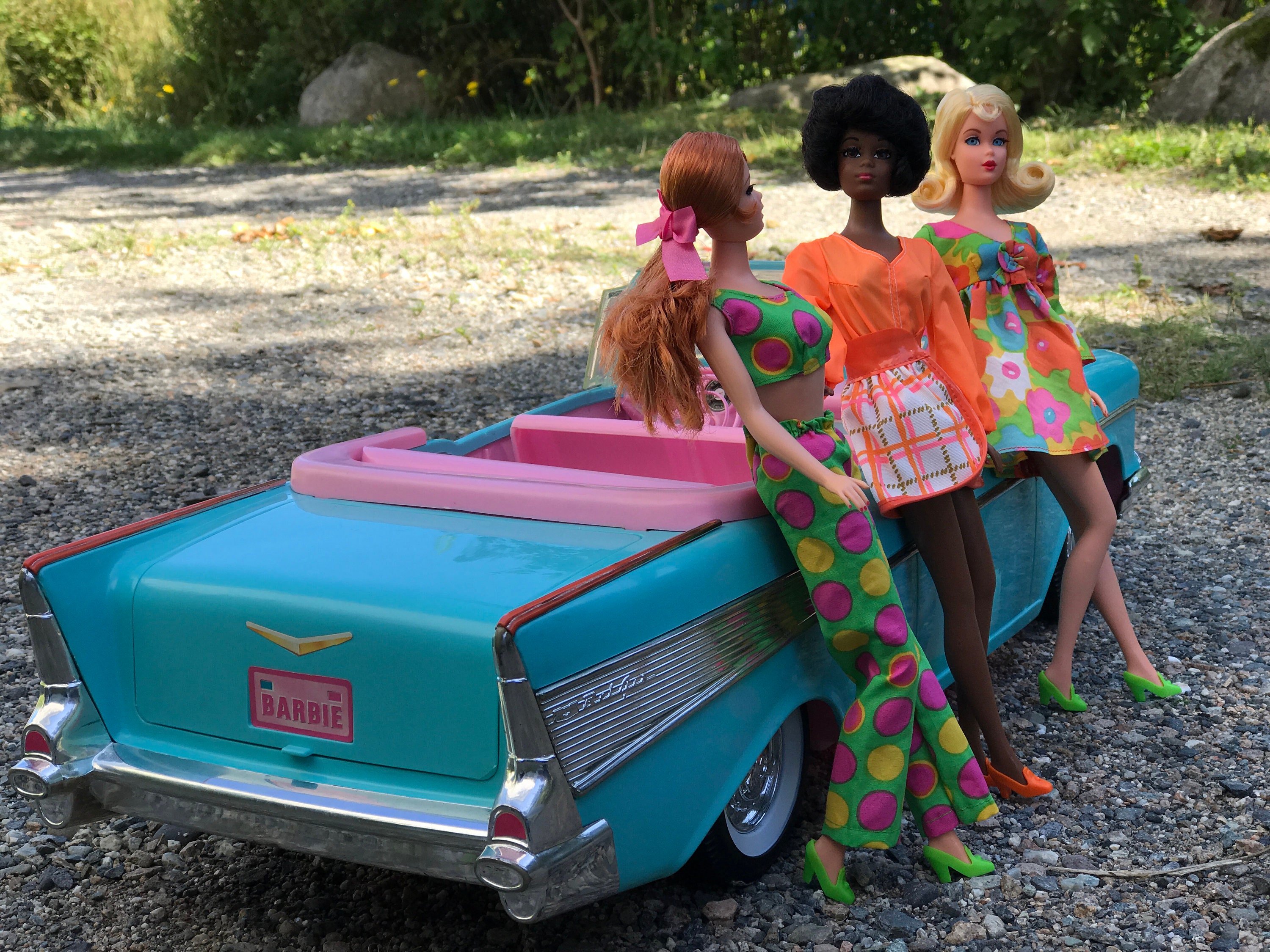 Barbie 1968 Vintage Blue and Pink Car Mod Friends Flower Colors
