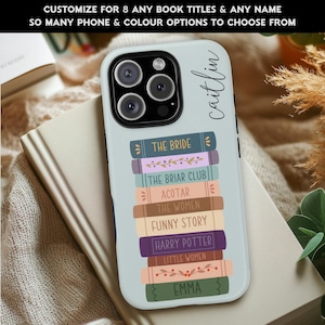 Étui de téléphone personnalisé avec étagère, étui personnalisé pour iPhone 16 Pro, étui de téléphone livresque monogramme, cadeau pour amateur de lecture, cadeaux de club de lecture