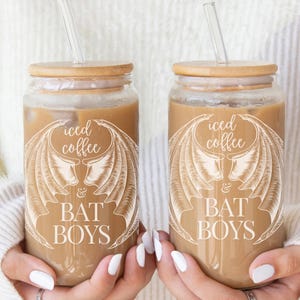 Fledermaus Boys Eiskaffee Sipper Glas: Libbey Becher mit Bambus Deckel