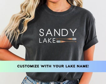 See T-Shirt mit Canoe Paddles: Personalisiertes Lake Life T-Shirt
