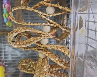 Juguete masticable de paja de trigo natural para loros, juguete colgante en espiral con piña para pájaros pequeños.